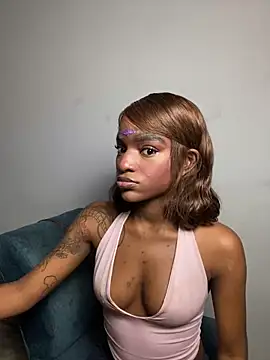 Snapshot of Zizi-campbel chatting on 02.02.26 Zizi-campbel online show from 02.02.26