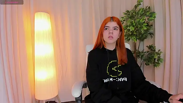 Snapshot of Maddy_bennet chatting on 02.26.25 Maddy bennet online show from 02.26.25