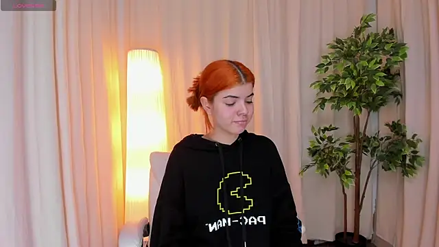 Snapshot of Maddy_bennet chatting on 02.26.25 Maddy bennet online show from 02.26.25