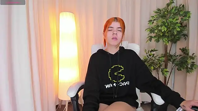 Snapshot of Maddy_bennet chatting on 02.27.25 Maddy bennet online show from 02.27.25