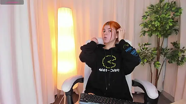 Snapshot of Maddy_bennet chatting on 02.27.25 Maddy bennet online show from 02.27.25