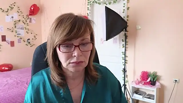 Snapshot of Miss_Moren chatting on 03.27.26 Miss Moren online show from 03.27.26
