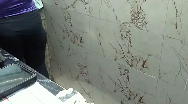 Housewife12 online show from 03.14.25