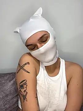 Snapshot of Nikki_Hoee chatting on 11.22.25 Nikki Hoee online show from 11.22.25
