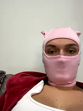 Snapshot of Nikki_Hoee chatting on 11.29.25 Nikki Hoee online show from 11.29.25