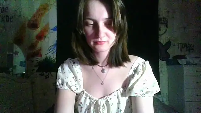 Snapshot of AlexsandraZoomer chatting on 12.20.24 AlexsandraZoomer online show from 12.20.24