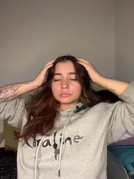 Snapshot of Ema_kraus chatting on 02.25.26 Ema kraus online show from 02.25.26