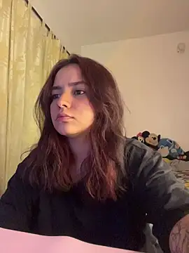 Snapshot of Ema_kraus chatting on 04.21.26 Ema kraus online show from 04.21.26