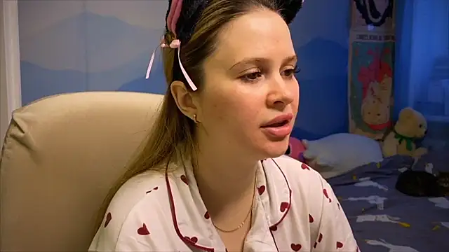 IlonaMurf online show from 12.15.25