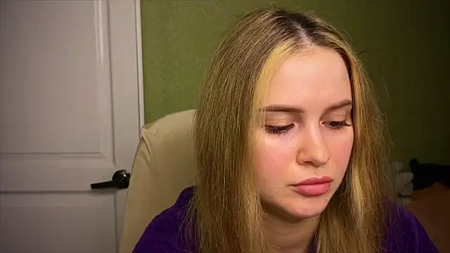 Snapshot of IlonaMurf chatting on 04.11.26 IlonaMurf online show from 04.11.26