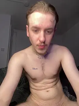 Snapshot of shelovesc chatting on 12.23.24 shelovesc online show from 12.23.24