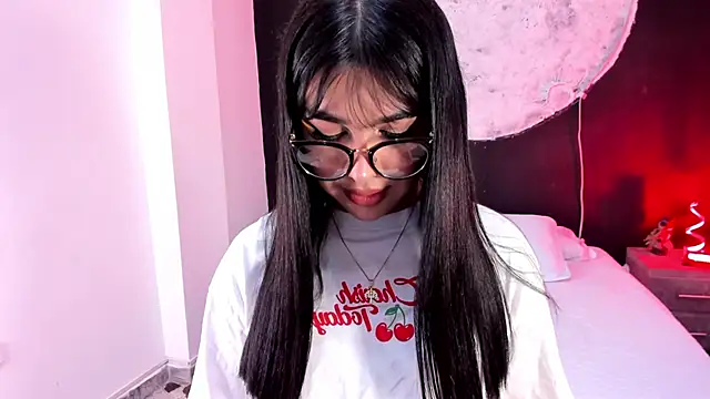 RoseCassie online show from 11.24.25