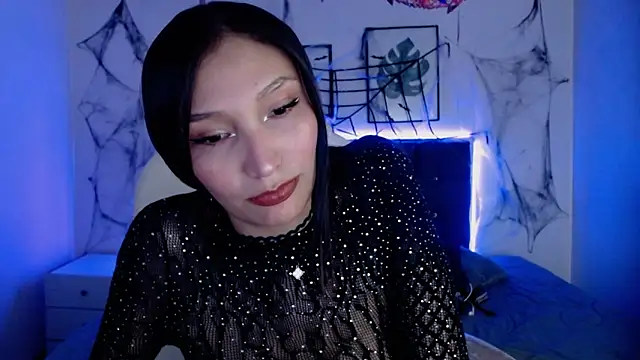 mia collens online show from 10.31.25