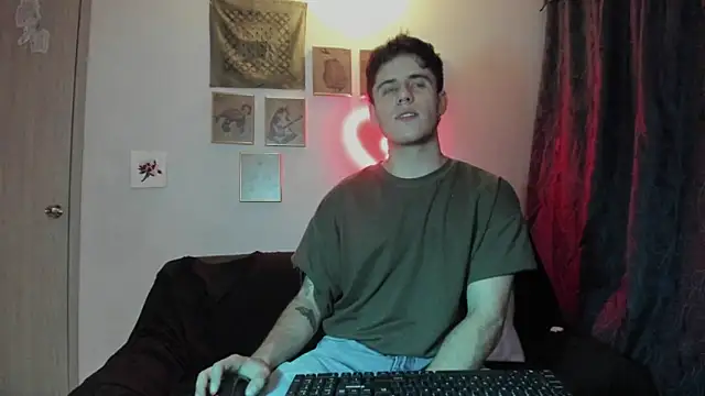 Snapshot of Antonello_Vannucci chatting on 12.28.24 Antonello Vannucci online show from 12.28.24