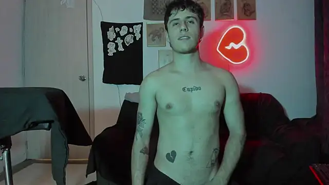 Snapshot of Antonello_Vannucci chatting on 01.13.25 Antonello Vannucci online show from 01.13.25