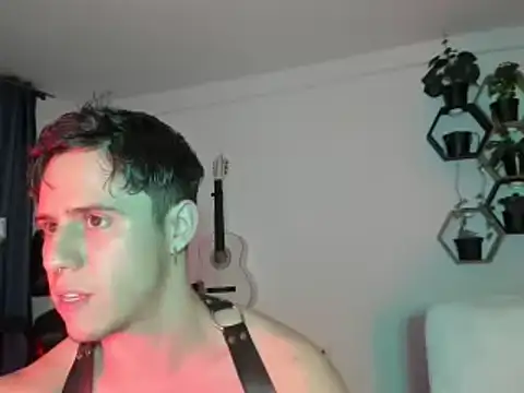 Snapshot of Antonello_Vannucci chatting on 02.22.25 Antonello Vannucci online show from 02.22.25