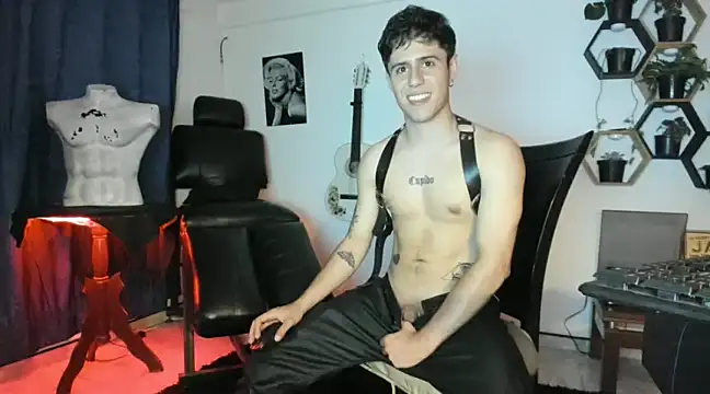 Snapshot of Antonello_Vannucci chatting on 02.26.25 Antonello Vannucci online show from 02.26.25