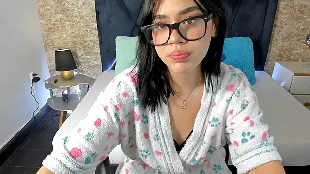 Lily Woodz online show from 03.13.25