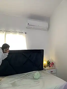 Lily Woodz online show from 03.17.26