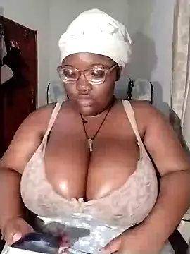 Snapshot of Damm_Bobbies chatting on 06.30.26 Damm Bobbies online show from 06.30.26