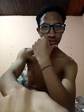 Snapshot of matheusroger chatting on 12.20.24 matheusroger online show from 12.20.24