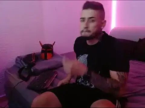 miia-liiam online show from 01.11.25