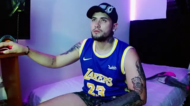 Snapshot of miia-liiam chatting on 01.19.26 miia-liiam online show from 01.19.26