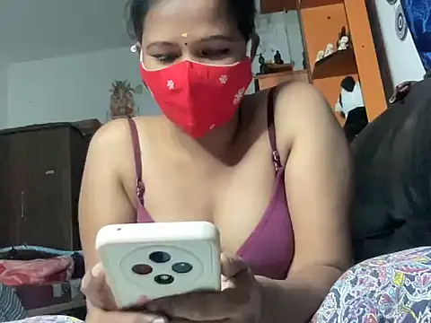 Tamil Sanjana  online show from 12.19.25