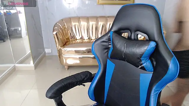 Snapshot of honey_torres_sub chatting on 11.06.25 honey torres sub online show from 11.06.25