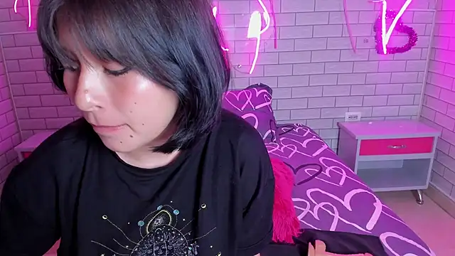 Lily Martinez online show from 02.19.25