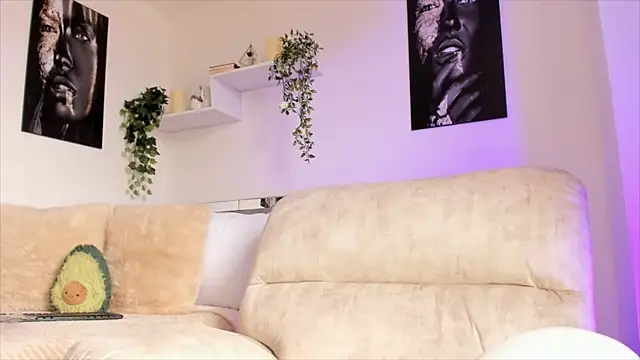 Alissonroses online show from 01.24.25