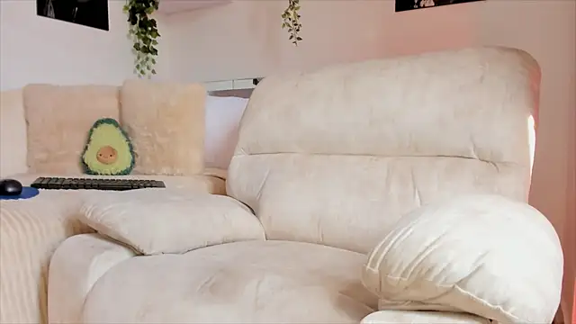 Alissonroses online show from 02.26.25