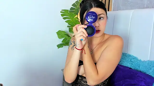 Samantha Good online show from 04.05.26