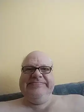 Snapshot of jk6t chatting on 06.19.26 jk6t online show from 06.19.26