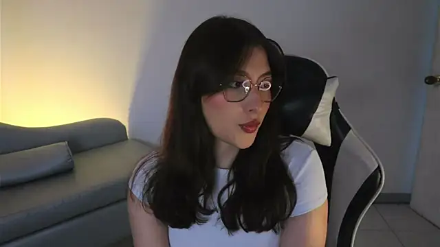 Snapshot of Daisha_Riley chatting on 05.15.26 Daisha Riley online show from 05.15.26