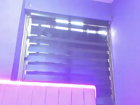 Snapshot of CintiaWalker chatting on 12.20.25 CintiaWalker online show from 12.20.25