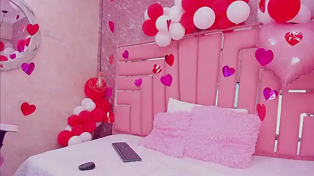 Snapshot of SEXY_HOTTIE__ chatting on 02.25.25 SEXY HOTTIE online show from 02.25.25