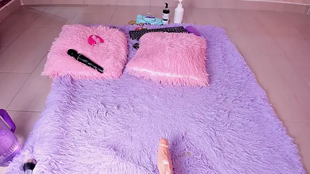 Snapshot of SEXY_HOTTIE__ chatting on 03.18.25 SEXY HOTTIE online show from 03.18.25