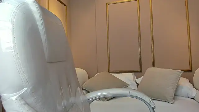 PerlaPreciosa online show from 09.19.25