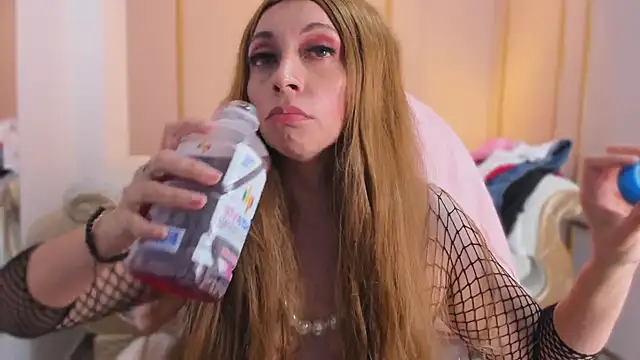 Snapshot of PerlaPreciosa chatting on 02.15.26 PerlaPreciosa online show from 02.15.26