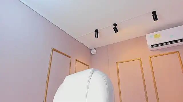 Snapshot of PerlaPreciosa chatting on 02.25.26 PerlaPreciosa online show from 02.25.26