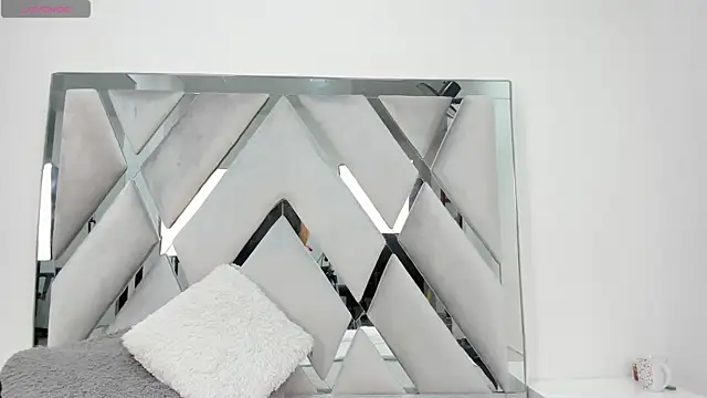 Snapshot of _Hottest_Mature chatting on 12.23.24 Hottest Mature online show from 12.23.24