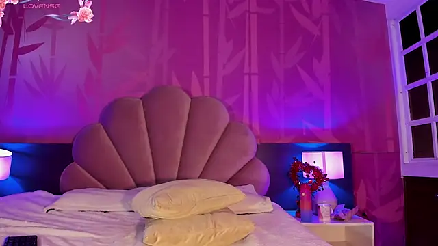 loladupont online show from 02.15.25