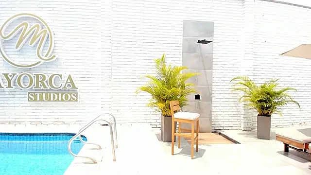 loladupont online show from 03.15.25