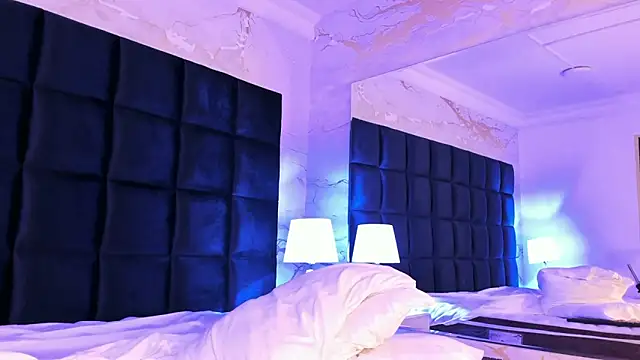 loladupont online show from 03.02.26