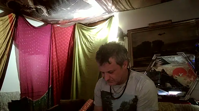 SilverandFox online show from 03.21.25