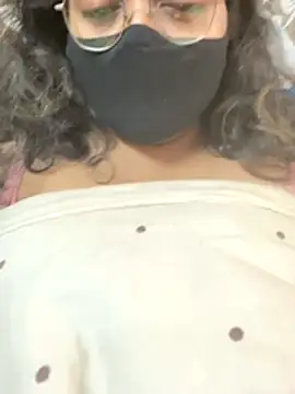 hot menka online show from 12.20.25