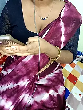 Snapshot of Tamilbigboobie chatting on 12.22.25 Tamilbigboobie online show from 12.22.25