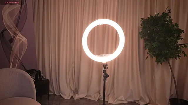 Amelyisthatyou online show from 04.26.26