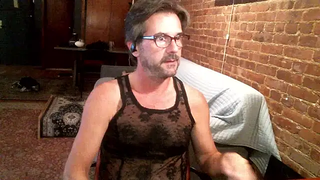 Johnny Bottoms online show from 10.22.25